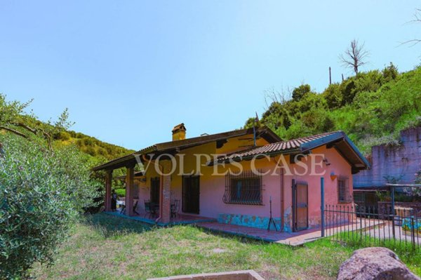 casa indipendente in vendita a Capena