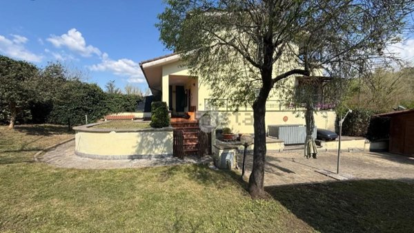 casa indipendente in vendita a Capena