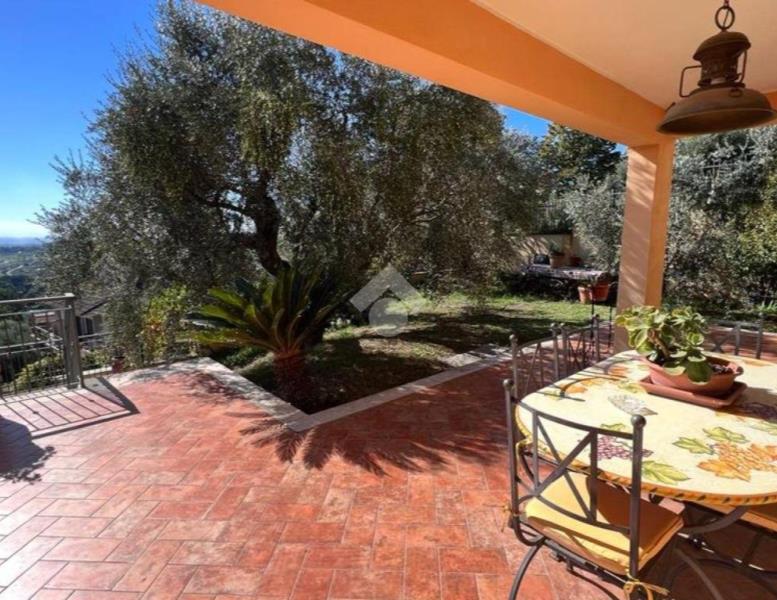 casa indipendente in vendita a Capena