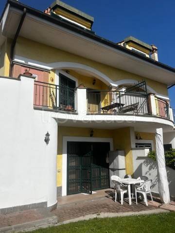 casa indipendente in vendita a Capena