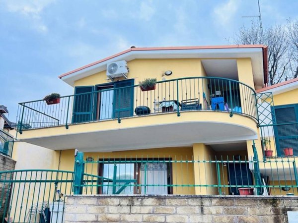 casa indipendente in vendita a Capena
