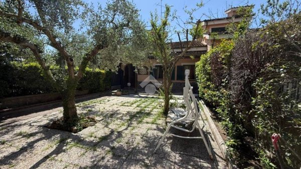 casa indipendente in vendita a Capena