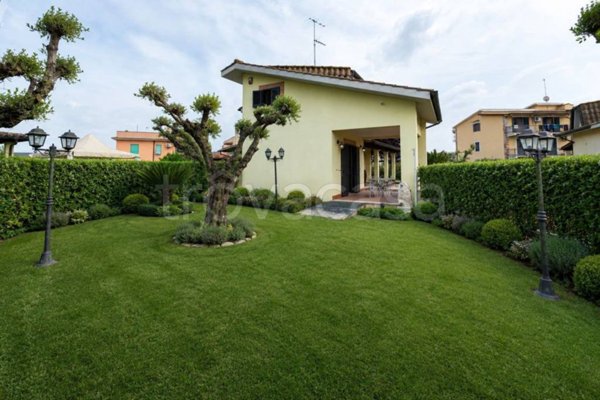 casa indipendente in vendita a Capena