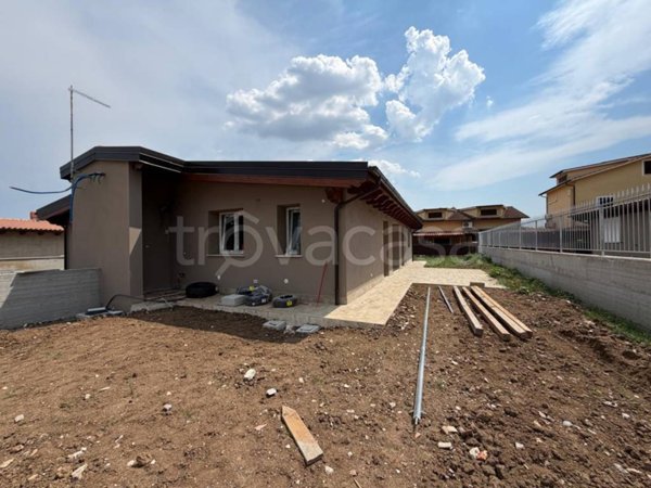 casa indipendente in vendita a Capena