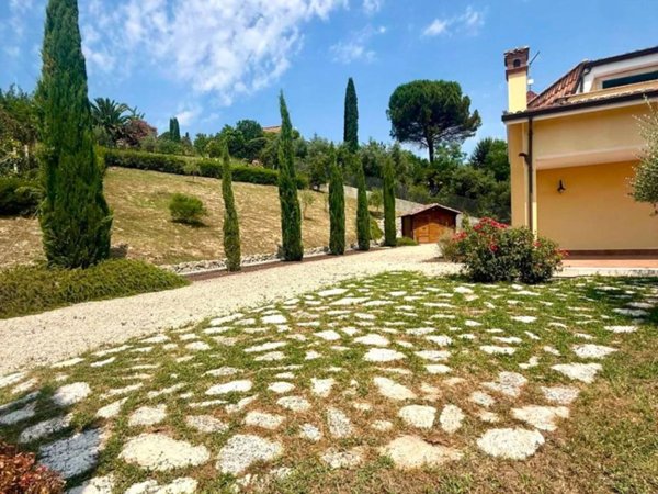 casa indipendente in vendita a Capena