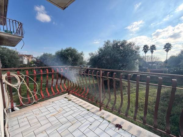 casa indipendente in vendita a Capena