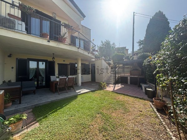 casa indipendente in vendita a Capena