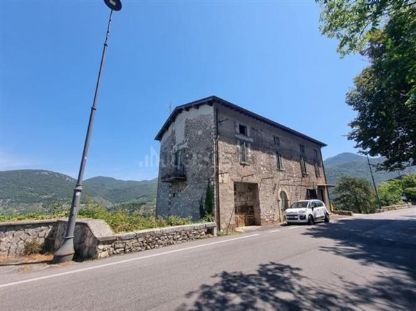 casale in vendita a Carpineto Romano