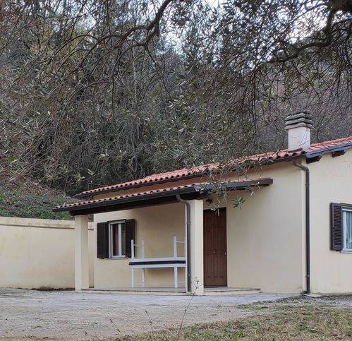 casa indipendente in vendita a Carpineto Romano