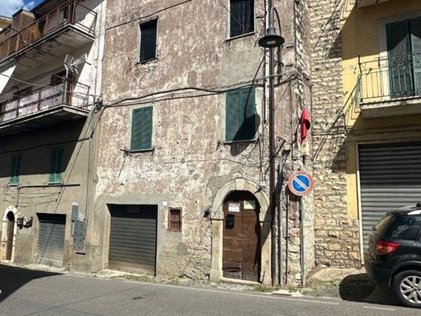 intera palazzina in vendita a Carpineto Romano