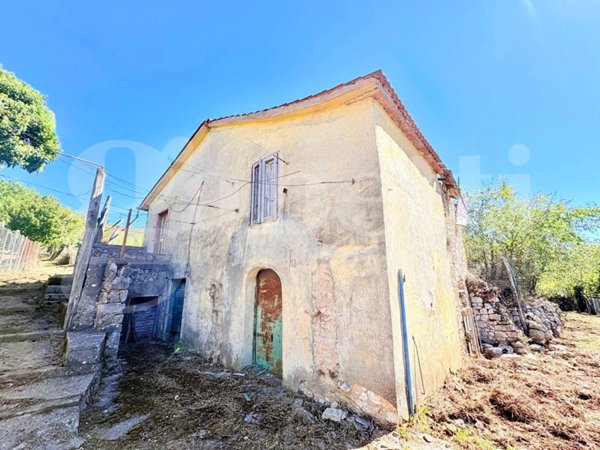 casale in vendita a Carpineto Romano