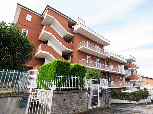 appartamento in vendita a Castel Gandolfo in zona Pavona