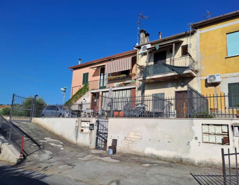 casa indipendente in vendita a Castel Gandolfo