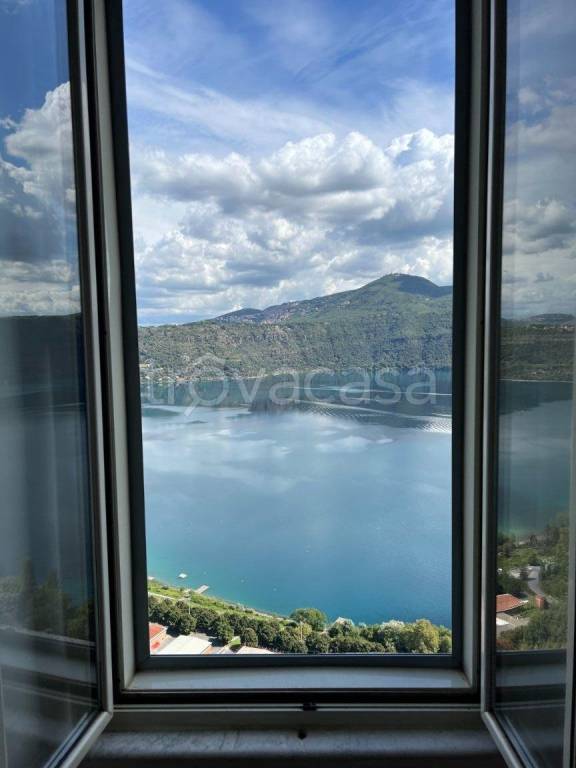 appartamento in vendita a Castel Gandolfo