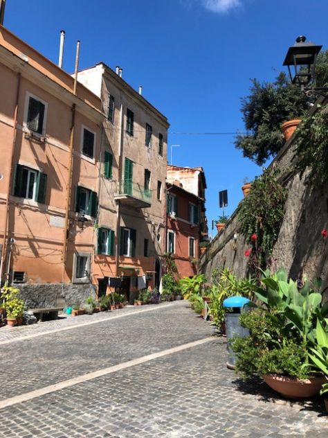 appartamento in vendita a Castel Gandolfo