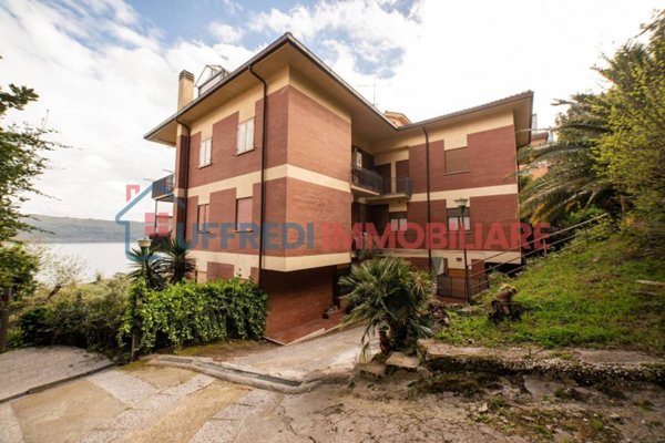 appartamento in vendita a Castel Gandolfo
