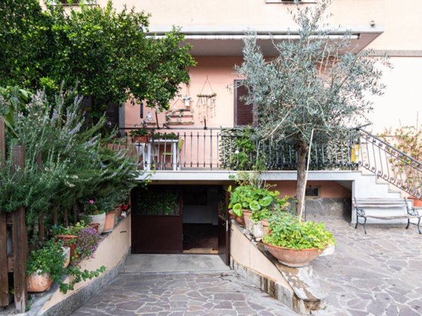 appartamento in vendita a Castel Gandolfo in zona Pavona