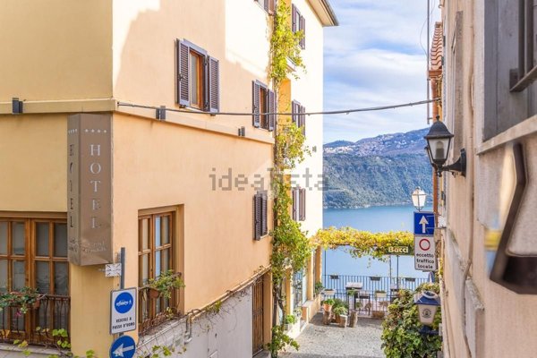 appartamento in vendita a Castel Gandolfo