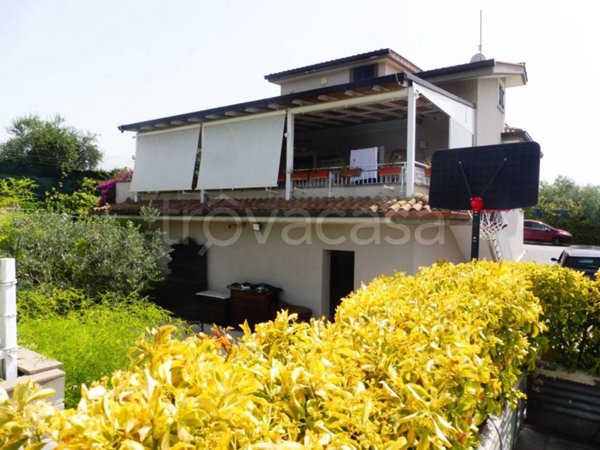 casa indipendente in vendita a Castel Gandolfo in zona Pavona