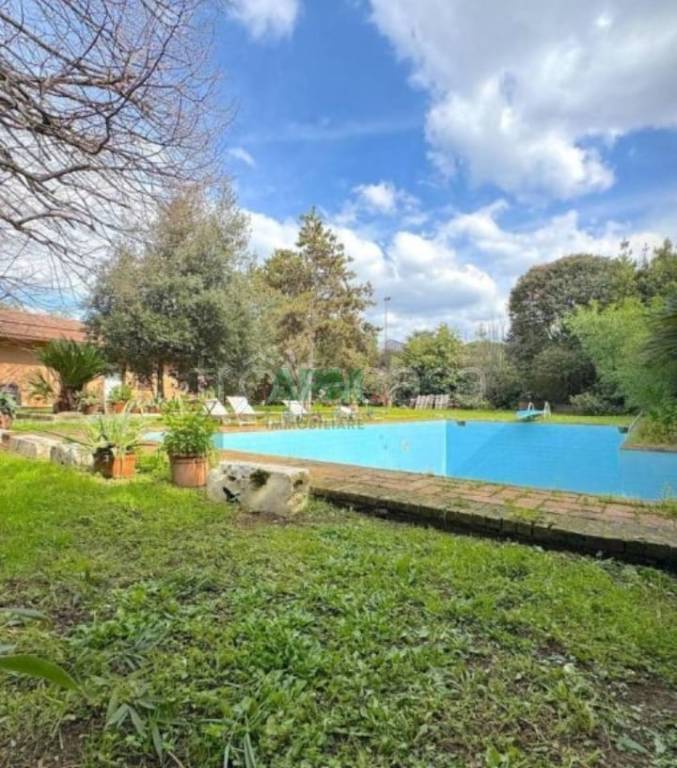 casa indipendente in vendita a Castel Gandolfo