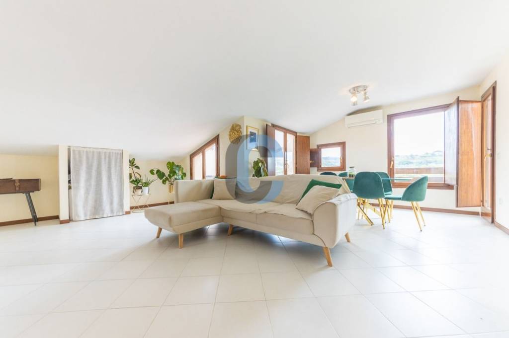 appartamento in vendita a Castel Gandolfo in zona Pavona