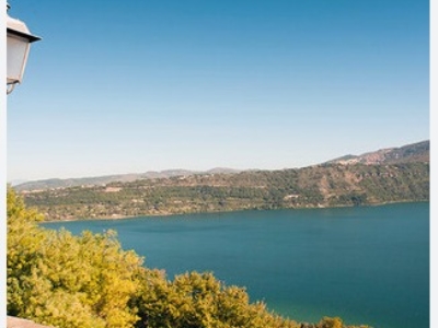 appartamento in vendita a Castel Gandolfo
