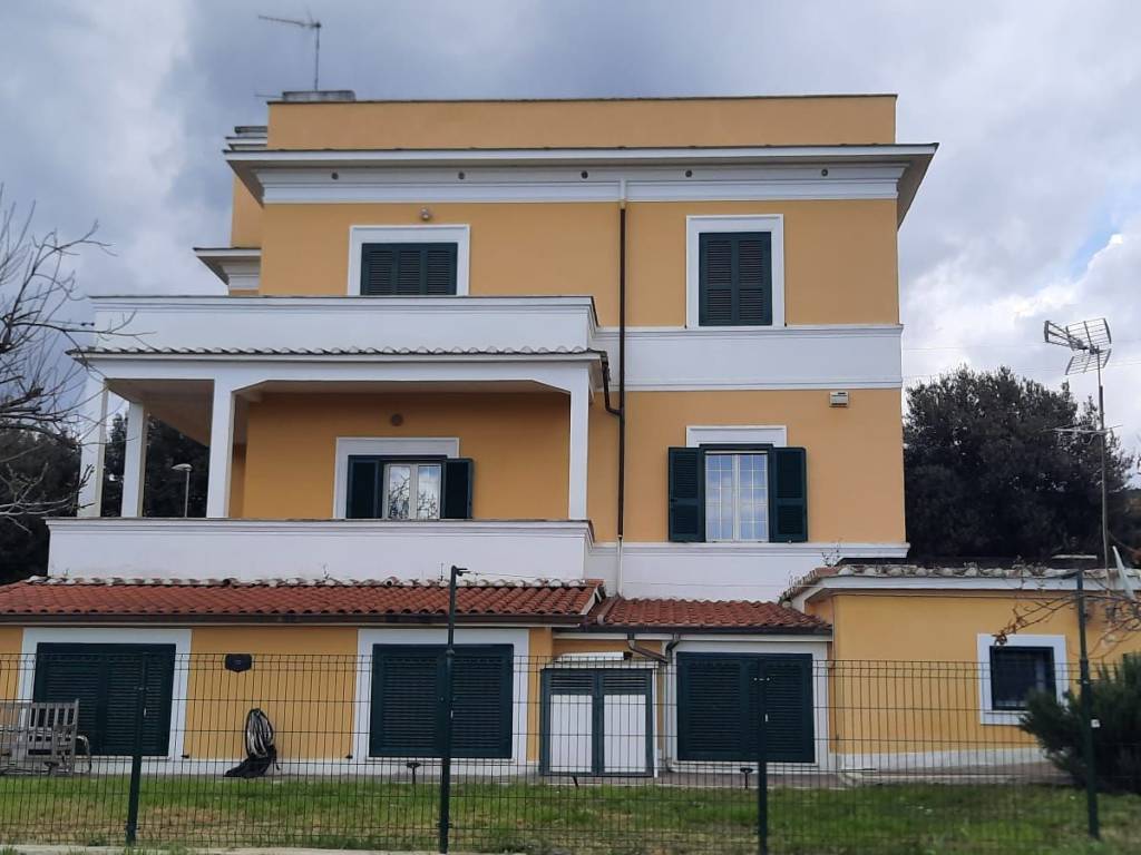 appartamento in vendita a Castel Gandolfo