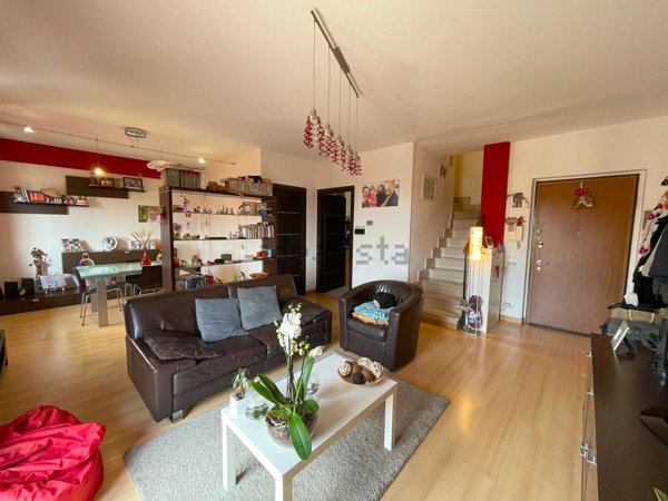 appartamento in vendita a Castel Gandolfo in zona Pavona