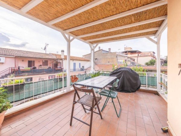 appartamento in vendita a Castel Gandolfo in zona Pavona