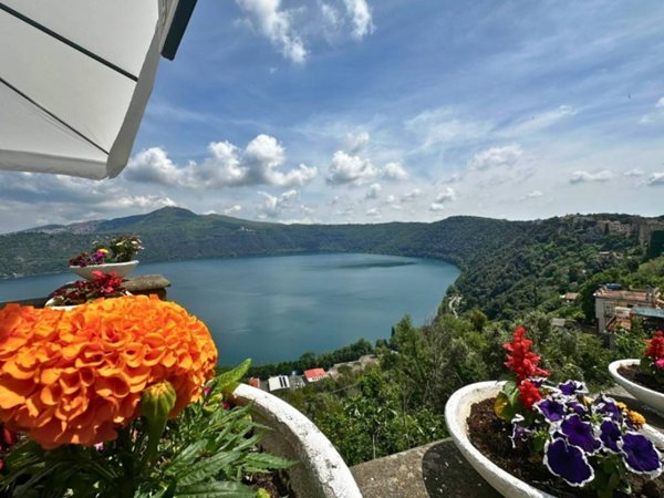 appartamento in vendita a Castel Gandolfo