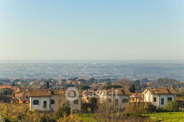 casa indipendente in vendita a Castel Gandolfo