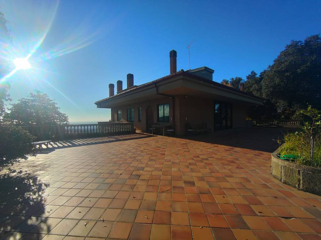 casa indipendente in vendita a Castel Gandolfo