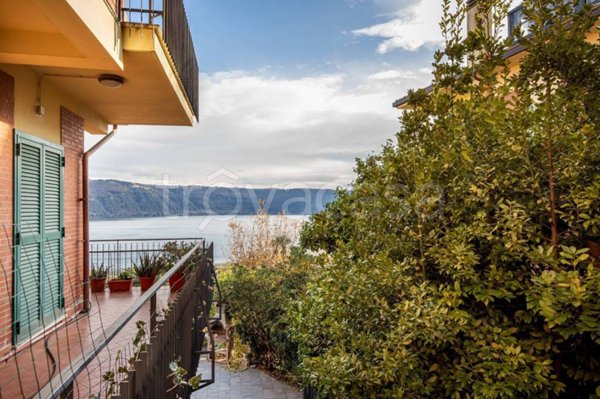 appartamento in vendita a Castel Gandolfo