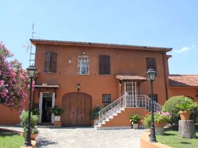 casa indipendente in vendita a Castel Gandolfo