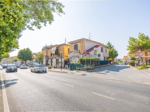 appartamento in vendita a Castel Gandolfo in zona Pavona