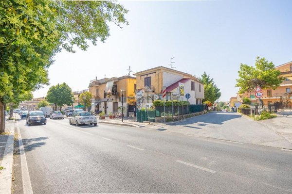 appartamento in vendita a Castel Gandolfo in zona Pavona