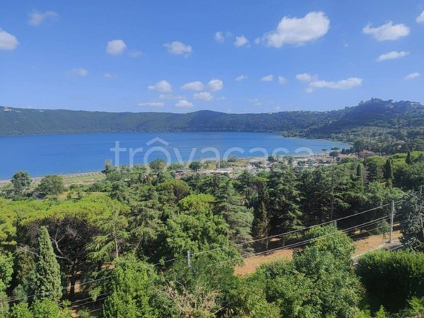 appartamento in vendita a Castel Gandolfo