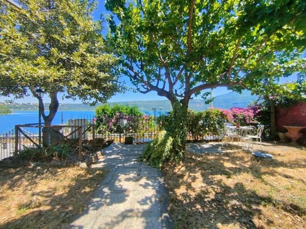 appartamento in vendita a Castel Gandolfo