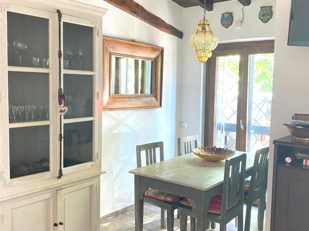 casa indipendente in vendita a Castel Gandolfo