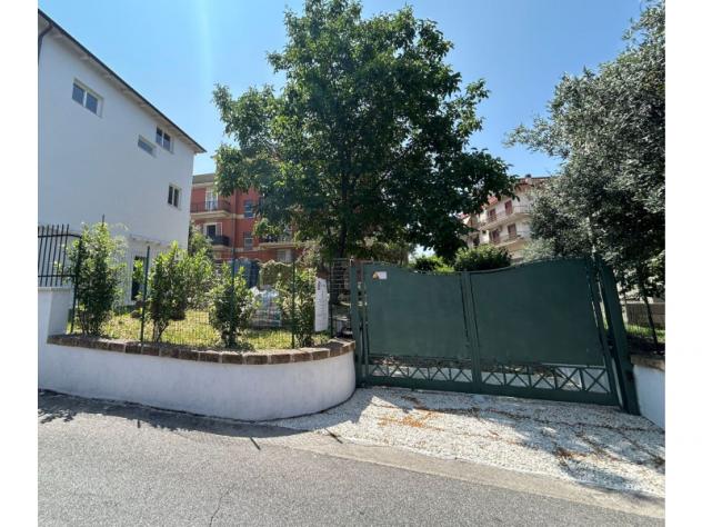 appartamento in vendita a Castel Gandolfo in zona Pavona
