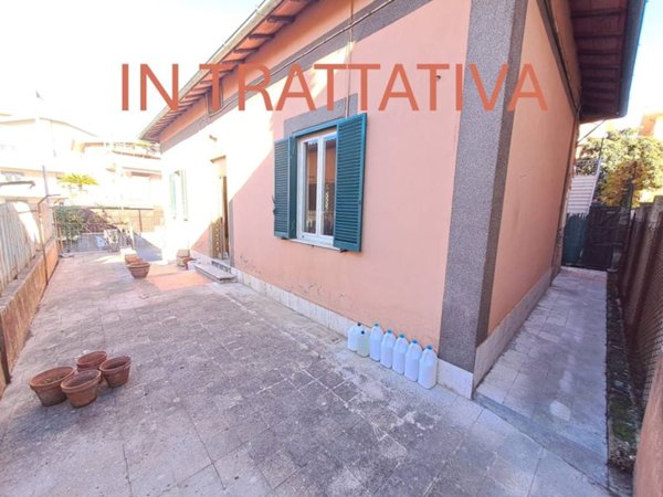 casa indipendente in vendita a Castel Gandolfo in zona Pavona