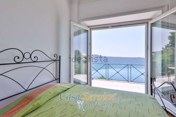 casa indipendente in vendita a Castel Gandolfo