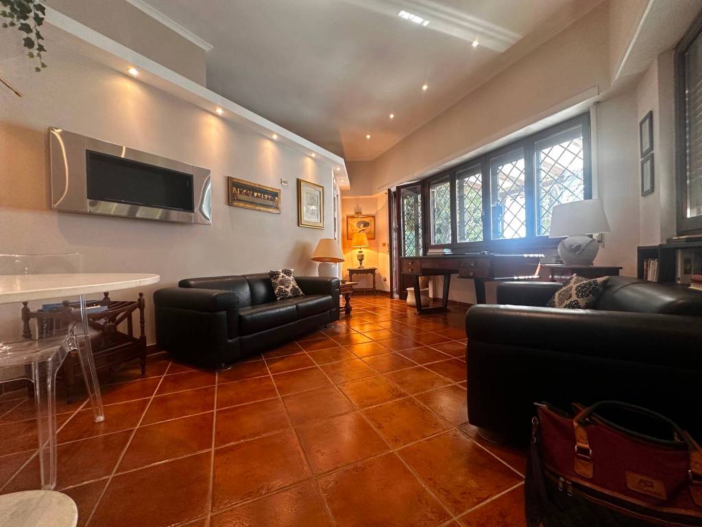 casa indipendente in vendita a Castel Gandolfo