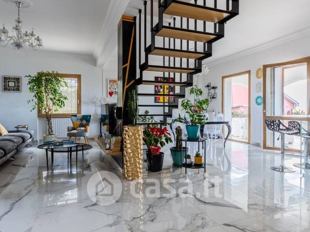 appartamento in vendita a Castel Gandolfo in zona Pavona