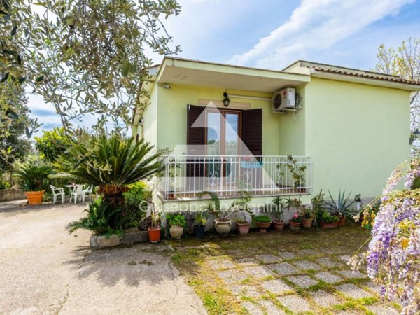 casa indipendente in vendita a Castel Gandolfo