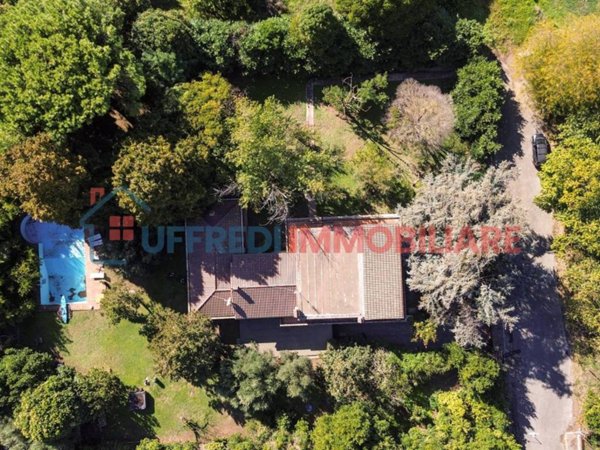 casa indipendente in vendita a Castel Gandolfo in zona Pavona