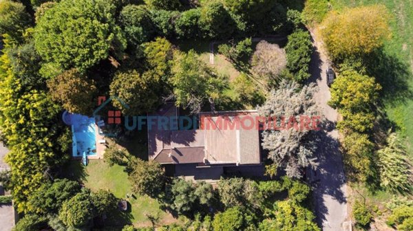 casa indipendente in vendita a Castel Gandolfo in zona Pavona