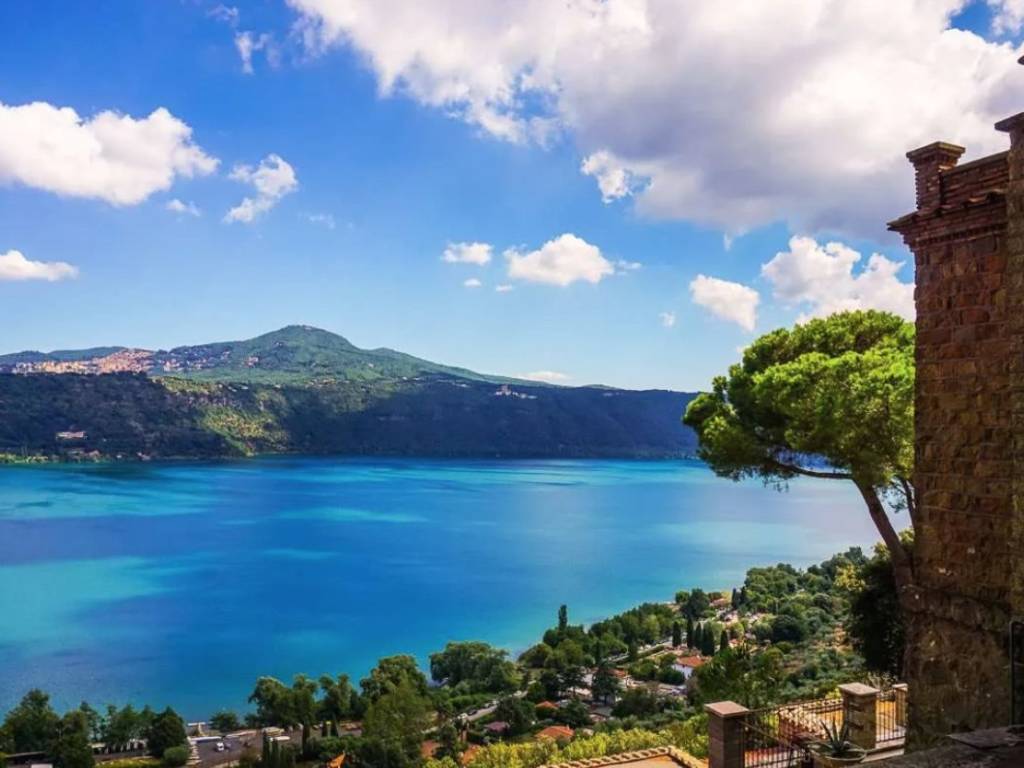 appartamento in vendita a Castel Gandolfo