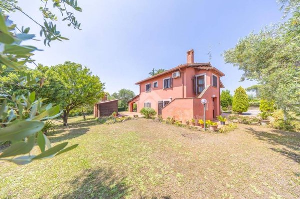 casa indipendente in vendita a Castel Gandolfo in zona Pavona