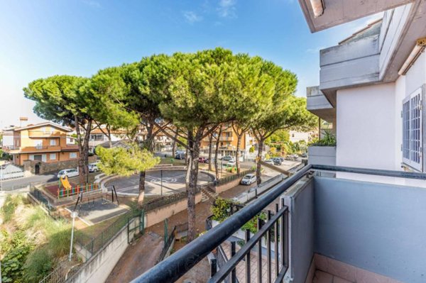 appartamento in vendita a Castel Gandolfo in zona Pavona